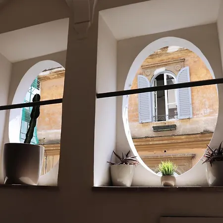 Authentic Monti 5 Mins From Colosseum Roma