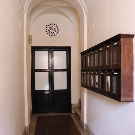 Authentic Monti 5 Mins From Colosseum Apartamento *