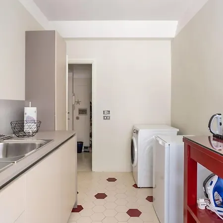 Authentic Monti 5 Mins From Colosseum * Roma